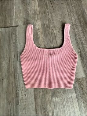 Babaton Light Pink Ribbed Cropped Tank
